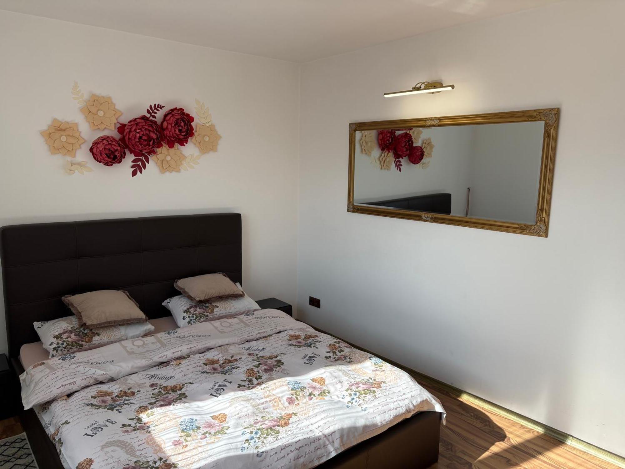 Vila Mik Guesthouse Sacele Exterior photo